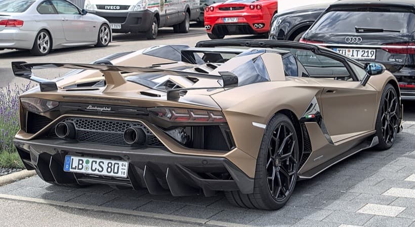 Lamborghini Aventador SVJ in Verde Alceo